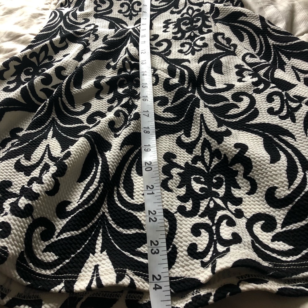 NEW Floral print dress medium - Picture 3 of 5